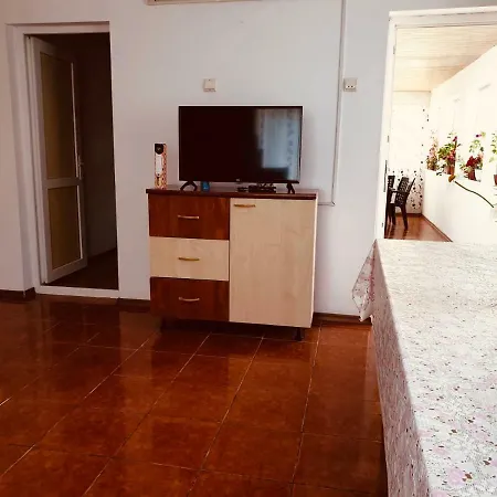 Casa Galbena * סולינה